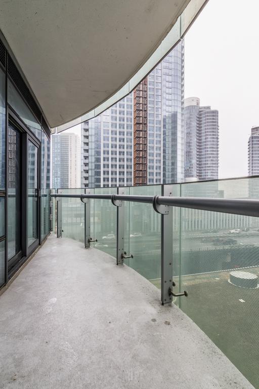 Aoc Suites - Two Bedroom Condo - City/Cn Tower View Toronto Luaran gambar