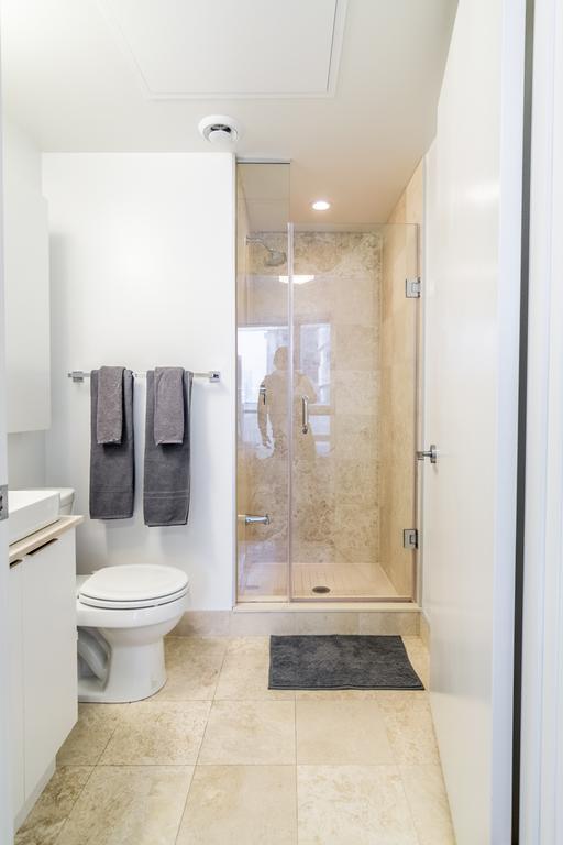 Aoc Suites - Two Bedroom Condo - City/Cn Tower View Toronto Luaran gambar